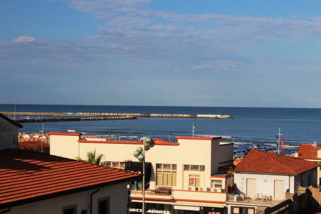 Hotel Mirage Viareggio Kültér fotó